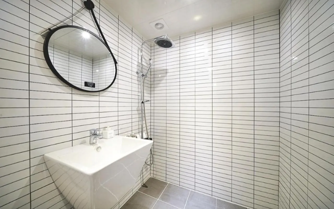 Busan Seomyeon Business Hotel J7