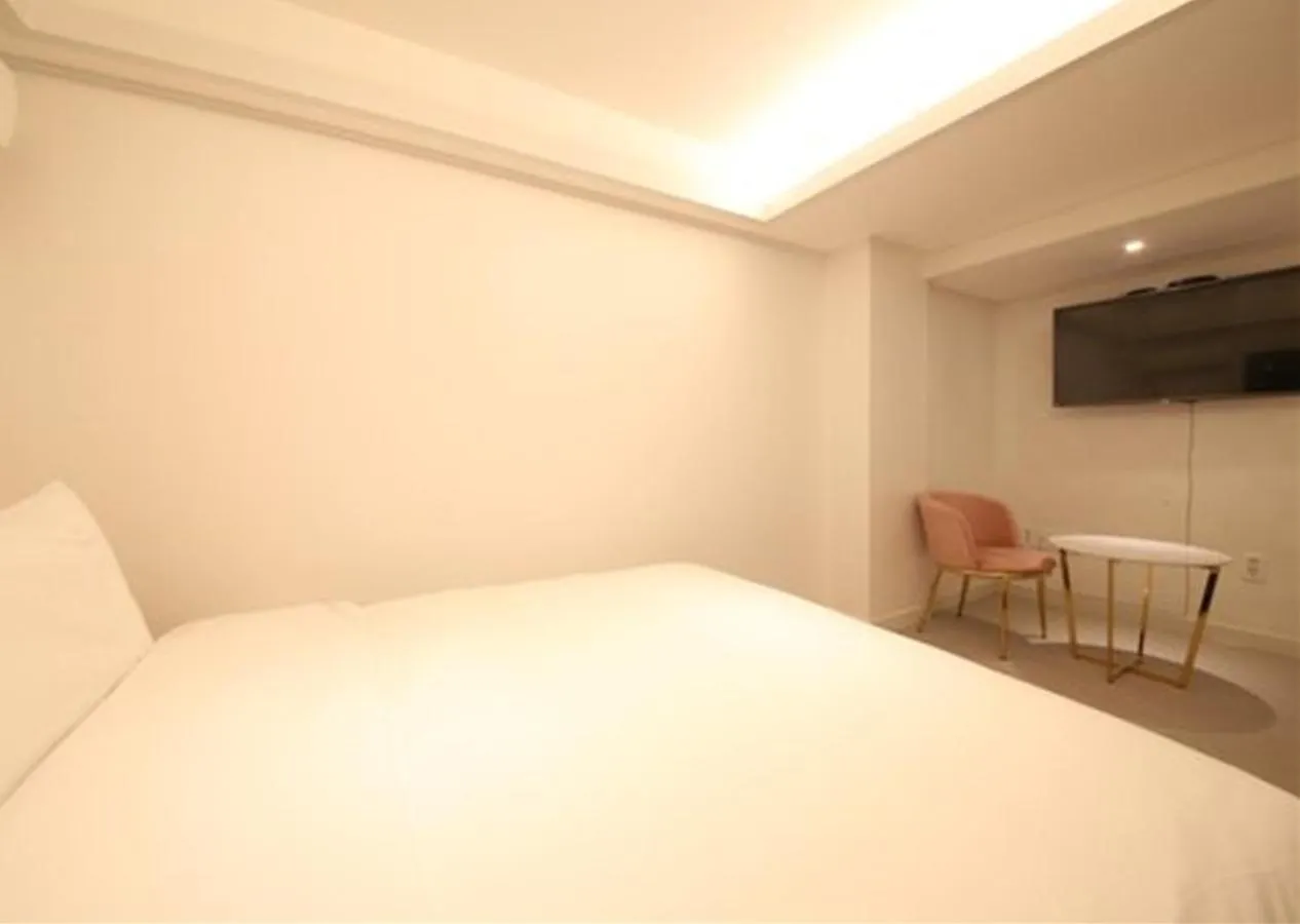 Busan Seomyeon Business Hotel J7
