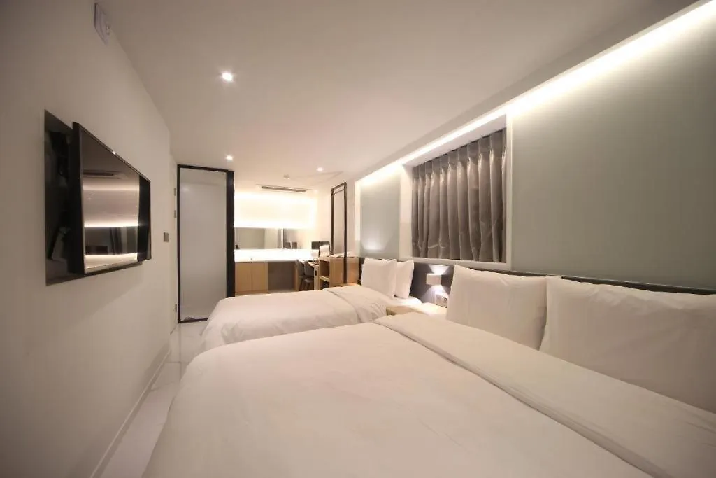 Busan Seomyeon Business Hotel J7