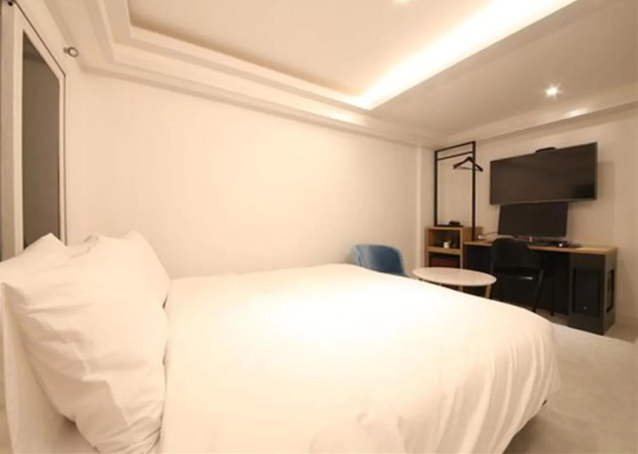 Busan Seomyeon Business Hotel J7