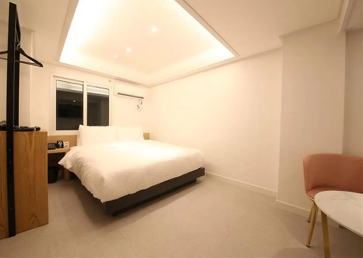 Busan Seomyeon Business Hotel J7