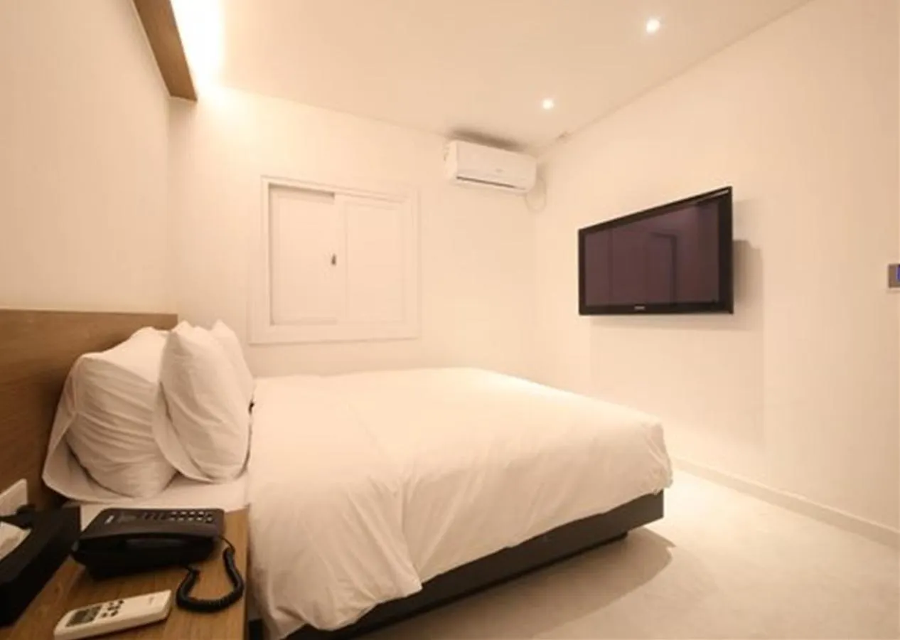 Busan Seomyeon Business Hotel J7