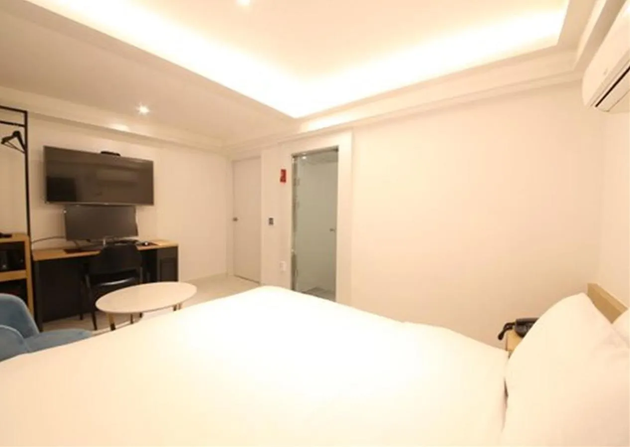 Busan Seomyeon Business Hotel J7