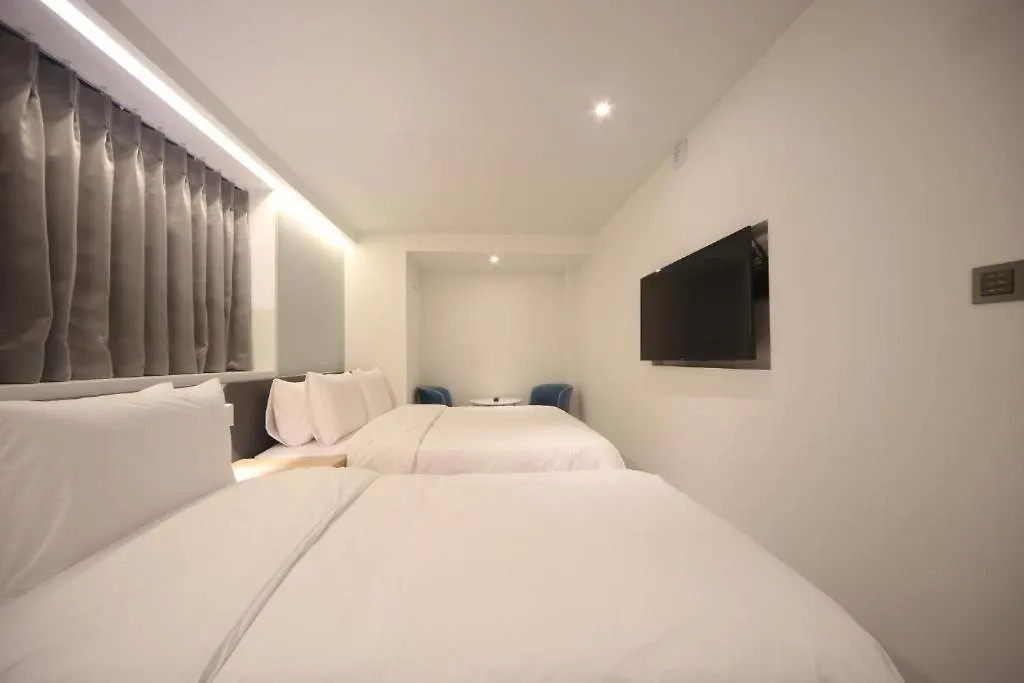 Busan Seomyeon Business Hotel J7